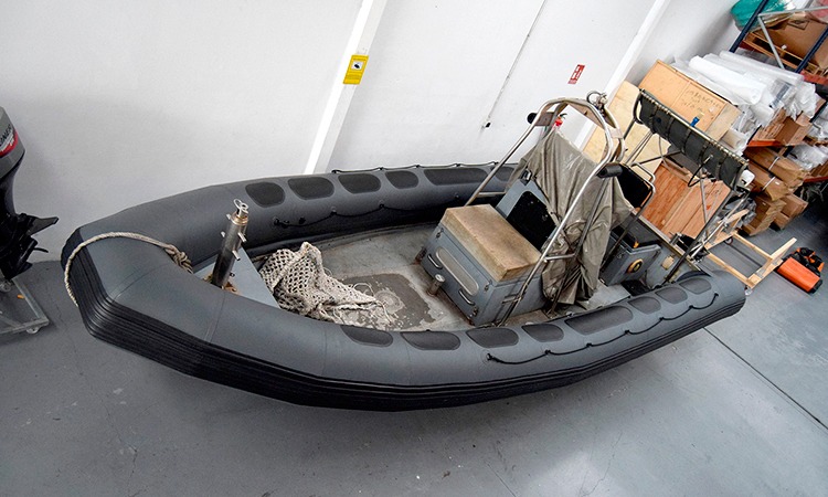 Instalación de flotadores nuevos en Tenerife para todo tipo de esloras